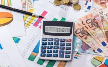 财务做年终述职报告范文8篇