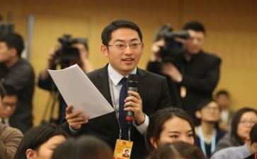 记者作文优质7篇