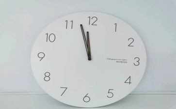 大班数学《认识时钟》教案精选6篇