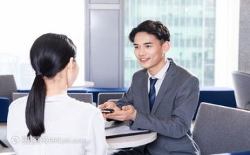 销售员的年终述职报告8篇
