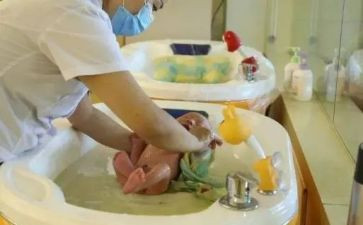 洗澡活动教案8篇