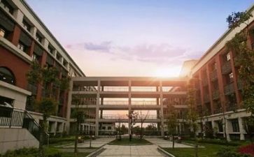 学校毕业时的自我鉴定推荐8篇