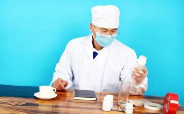 主治医师年终述职报告6篇